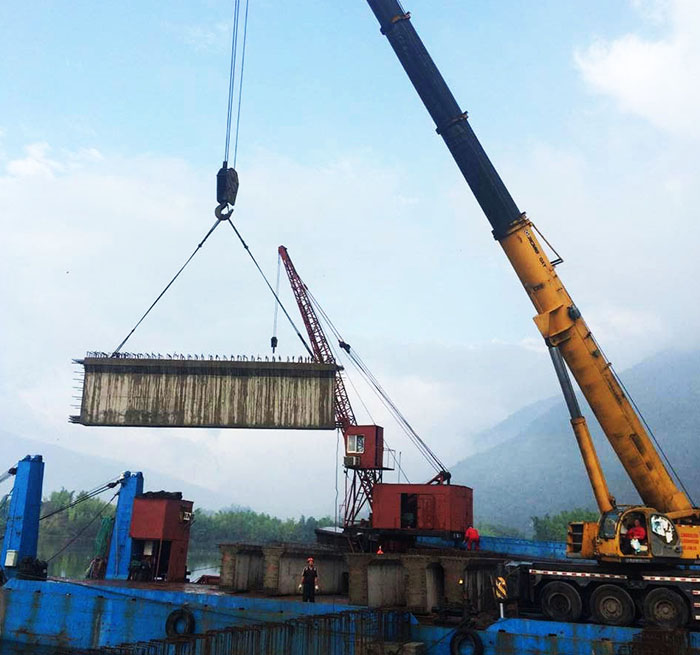 新建汽车吊,新建吊车